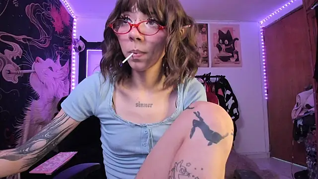 Snapshot of Alicedangerrr chatting on 05-23-26, 12:31 Alicedangerrr online show from 05-23-26, 12:31