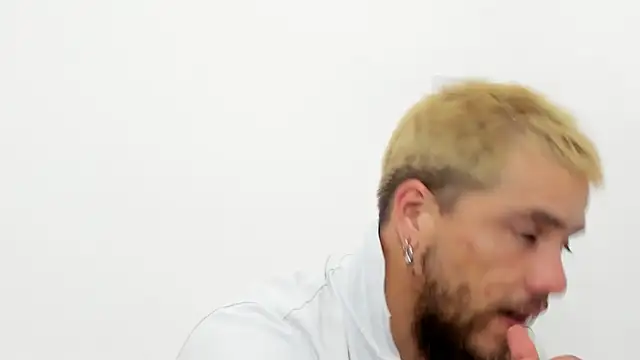 Beard xox online show from 06-14-26, 10:33