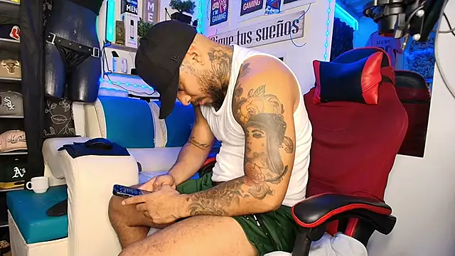 Leenar Key online show from 03-10-26, 02:37