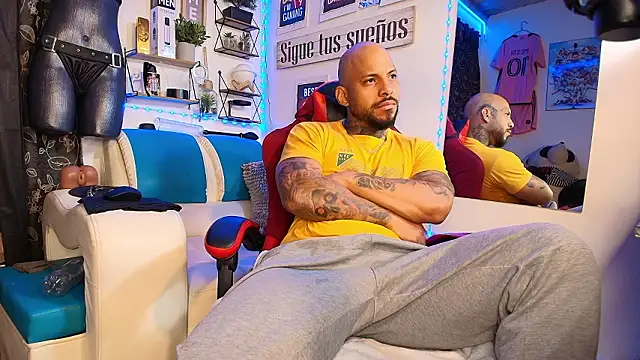 Leenar Key online show from 02-14-26, 11:54