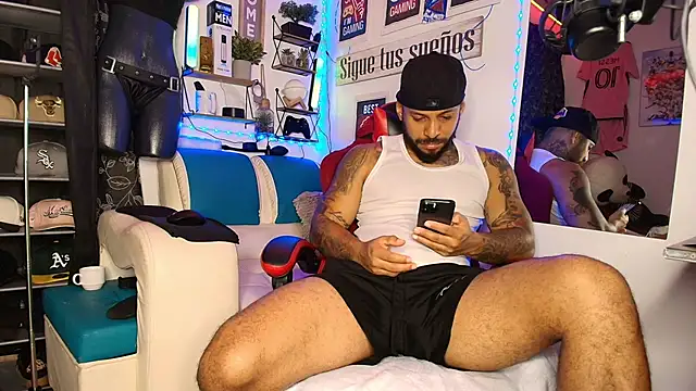 Leenar Key online show from 03-05-26, 03:19