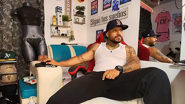 Leenar Key online show from 01-14-26, 03:04