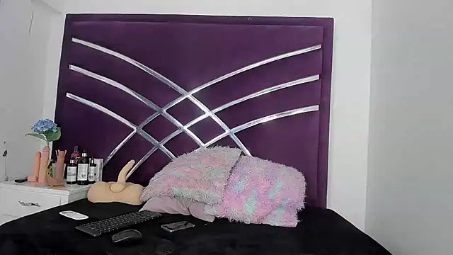 Snapshot of MaiteHT chatting on 09-19-25, 10:03 MaiteHT online show from 09-19-25, 10:03