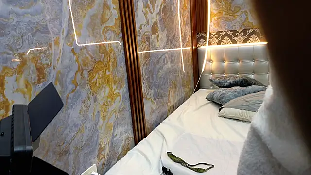  Jessi29  online show from 11-21-25, 07:13