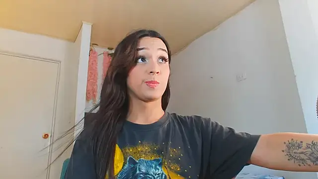 Snapshot of alexaryderr chatting on 02-08-26, 04:26 alexaryderr online show from 02-08-26, 04:26