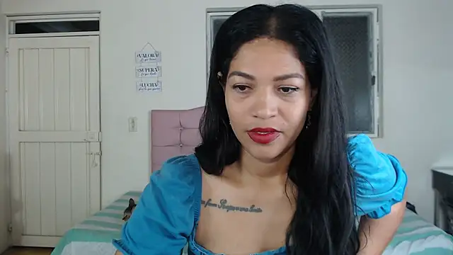 makennaa  online show from 04-21-26, 10:22