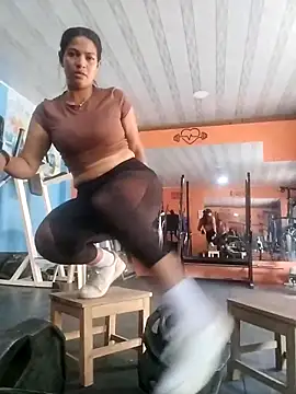 Snapshot of makennaa_ chatting on 05-14-26, 02:14 makennaa online show from 05-14-26, 02:14