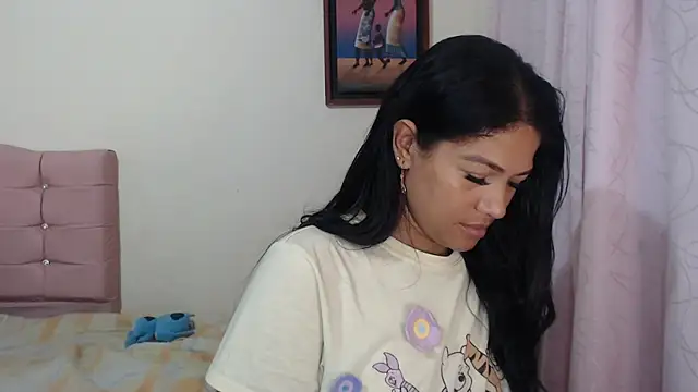 makennaa  online show from 04-15-26, 10:43