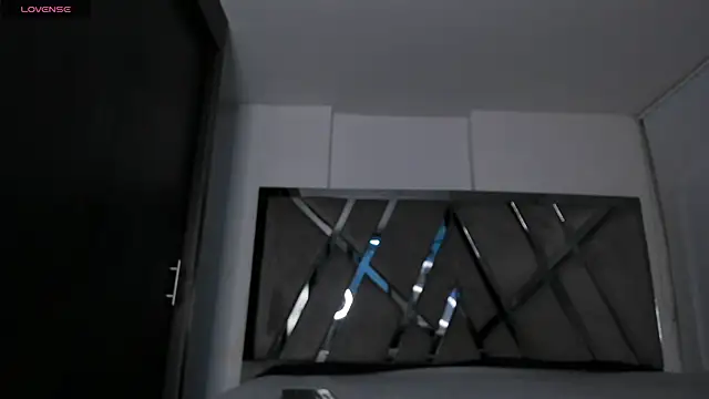 samaay07  online show from 10-22-25, 03:17