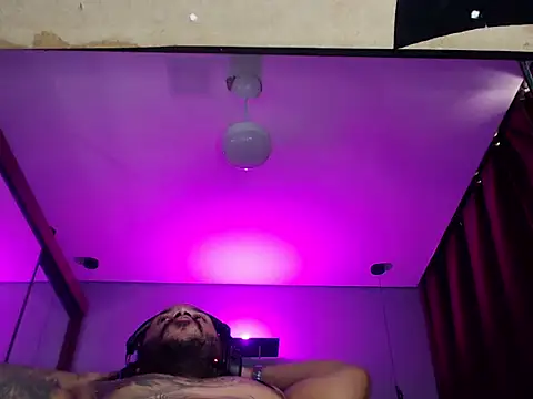 Ale Mineiro online show from 03-15-26, 09:49