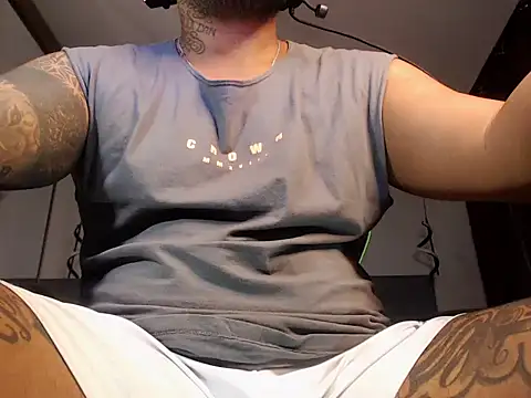 Ale Mineiro online show from 04-07-26, 07:48