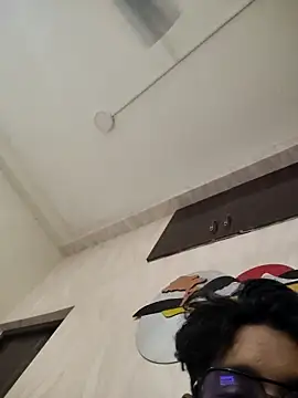 Snapshot of king_boy chatting on 11-08-25, 07:50 king boy online show from 11-08-25, 07:50