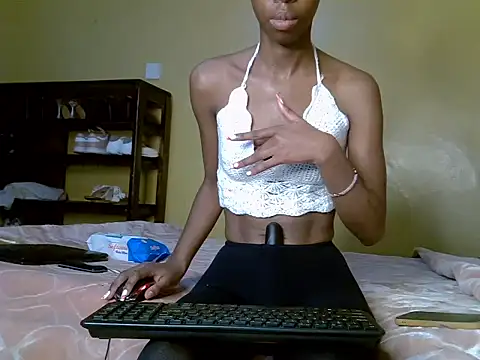 Little miss charming online show from 10-29-25, 09:08