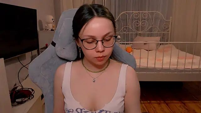 Vanessa tk online show from 03-16-25, 03:06