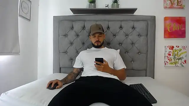 Emma beautifull online show from 01-04-25, 02:04