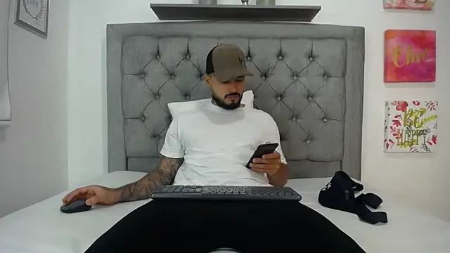 Emma beautifull online show from 01-04-25, 12:16