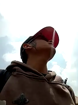 Cuervo maniaco online show from 03-15-25, 03:48