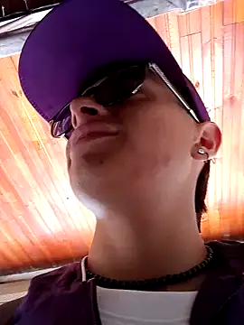 Cuervo maniaco online show from 12-26-24, 06:12