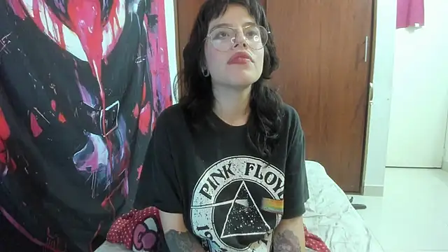 Lucyfx666 online show from 12-17-25, 05:23