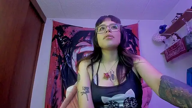 Lucyfx666 online show from 06-17-26, 04:45