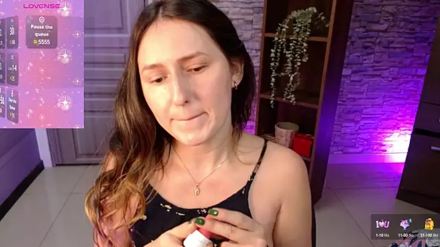 Snapshot of Manuela_bela chatting on 03-18-25, 11:11 Manuela bela online show from 03-18-25, 11:11