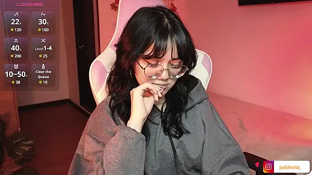 Snapshot of suzumi__ chatting on 12-05-24, 09:00 suzumi online show from 12-05-24, 09:00