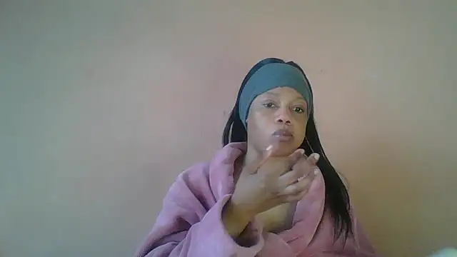 Snapshot of NAUGHTYSHALOTXX chatting on 06-04-26, 09:25 NAUGHTYSHALOTXX online show from 06-04-26, 09:25
