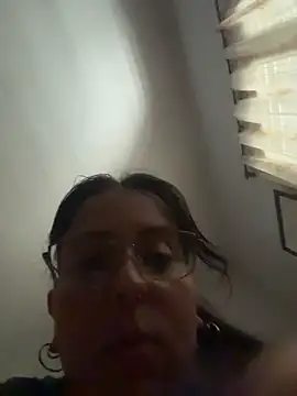 Mizztikaa online show from 12-22-25, 01:11