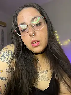 Mizztikaa online show from 04-14-26, 05:40