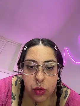 Mizztikaa online show from 02-25-26, 05:24