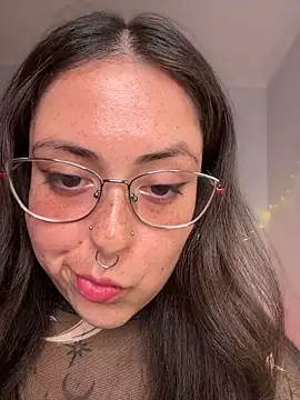 Mizztikaa online show from 05-13-26, 06:48