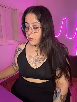 Mizztikaa online show from 03-31-26, 06:54