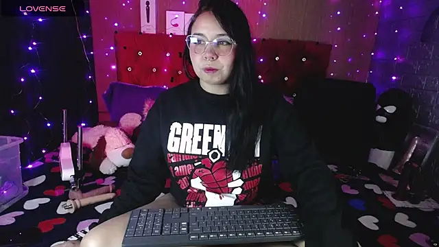 Fantasies Slave online show from 04-17-26, 08:33