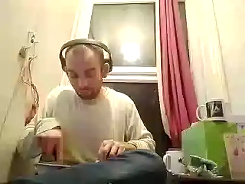 Snapshot of DrbigdickUK chatting on 09-23-25, 07:21 DrbigdickUK online show from 09-23-25, 07:21