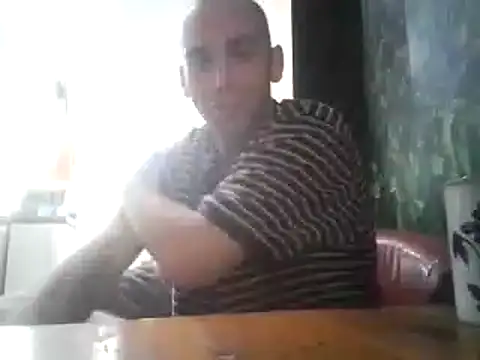 Snapshot of DrbigdickUK chatting on 10-25-25, 07:40 DrbigdickUK online show from 10-25-25, 07:40