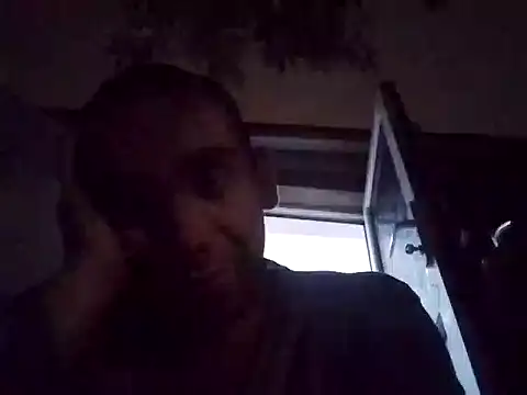 Snapshot of DrbigdickUK chatting on 10-13-25, 07:59 DrbigdickUK online show from 10-13-25, 07:59