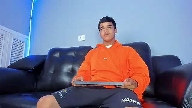 Rob saenz  online show from 03-22-25, 02:03