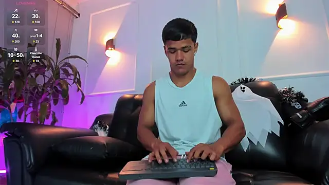 Rob saenz  online show from 10-31-25, 01:41