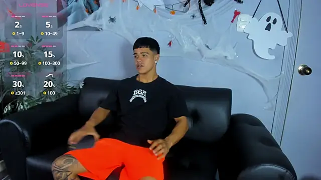 Rob saenz  online show from 10-26-25, 03:45