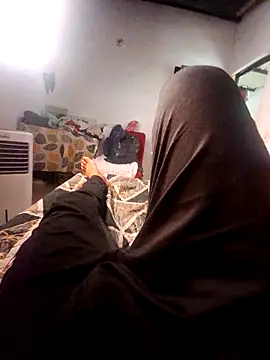 Snapshot of leoytessa_10 chatting on 10-09-25, 09:15 leoytessa 10 online show from 10-09-25, 09:15