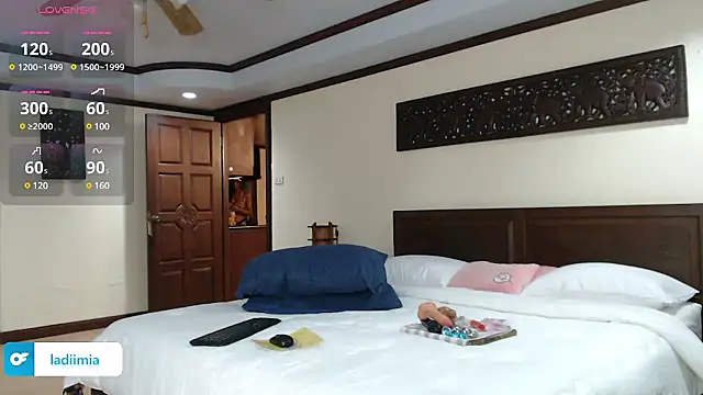 ladiimia online show from 12-04-24, 10:24