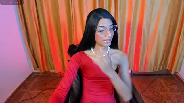 CharlotteLauren online show from 07-29-26, 04:55