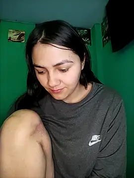 Snapshot of Nahiara_velez chatting on 07-16-26, 10:29 Nahiara velez online show from 07-16-26, 10:29