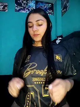 Nahiara velez online show from 03-10-26, 01:09