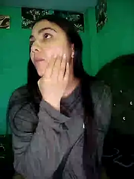 Snapshot of Nahiara_velez chatting on 05-20-26, 12:29 Nahiara velez online show from 05-20-26, 12:29