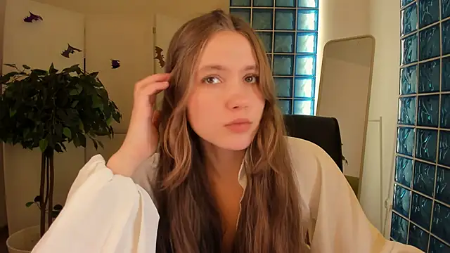 MaryannSoftt online show from 10-30-25, 02:58