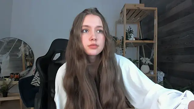 MaryannSoftt online show from 10-27-25, 04:08