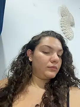 Snapshot of eva_y_marcelo chatting on 03-13-26, 12:21 eva y marcelo online show from 03-13-26, 12:21