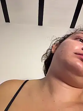 Snapshot of eva_y_marcelo chatting on 04-07-26, 12:18 eva y marcelo online show from 04-07-26, 12:18