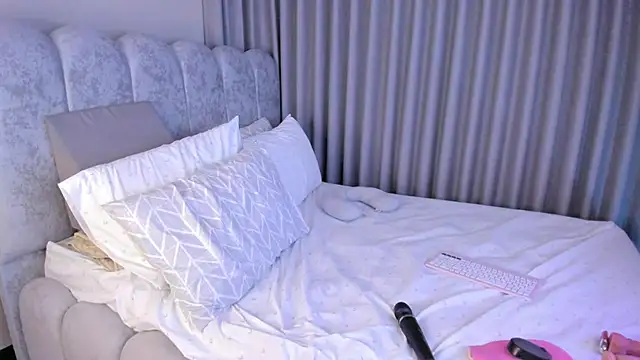 ashlyestone online show from 02-04-26, 12:49